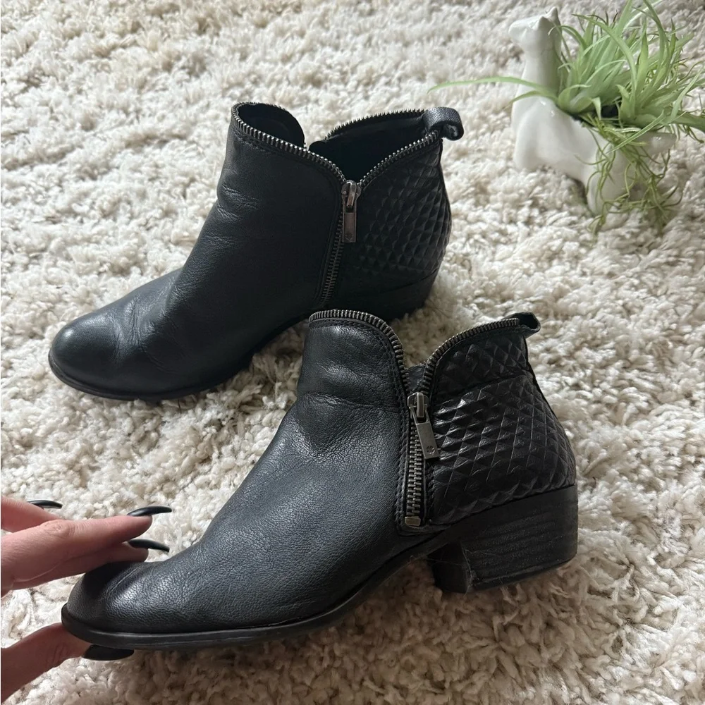 Black Ankle Boots with Textured Side Panel and Chunky Heel